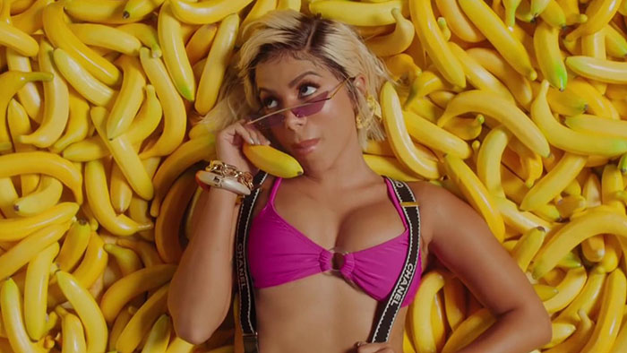 Anitta With Becky G - Banana