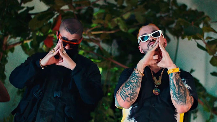 J Balvin, Bad Bunny - QUE PRETENDES