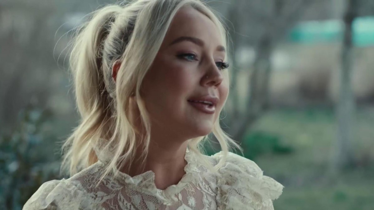 RaeLynn - Broken One