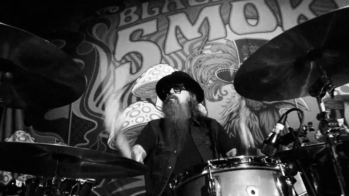 Blackberry Smoke - Little Bit Crazy