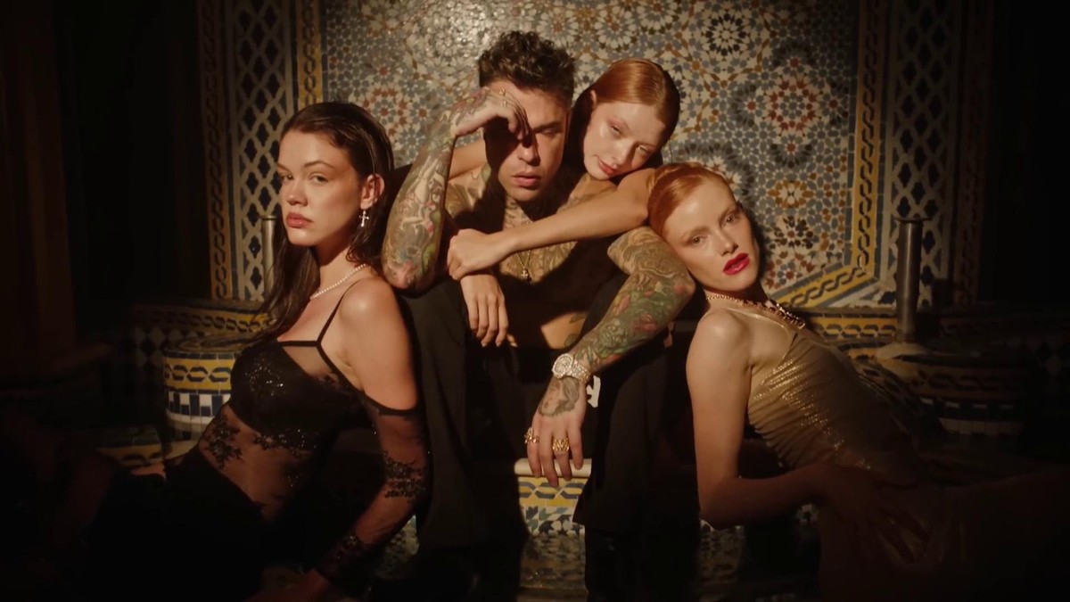 Fedez, Emis Killa - SEXY SHOP