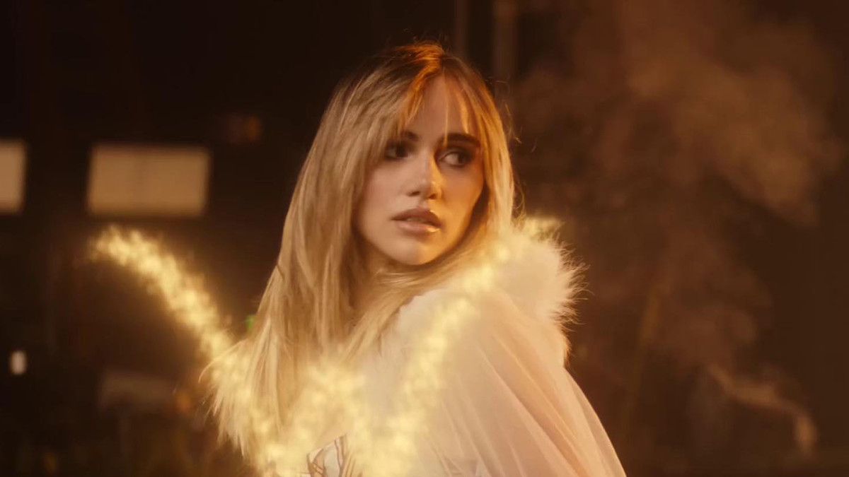 Suki Waterhouse - Model, Actress, Whatever